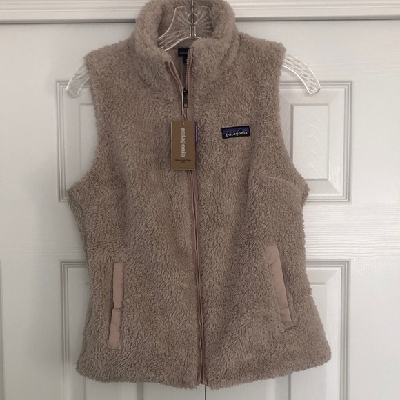 Patagonia Jackets & Blazers - Patagonia Women's Beige Sherpa Fleece Vest